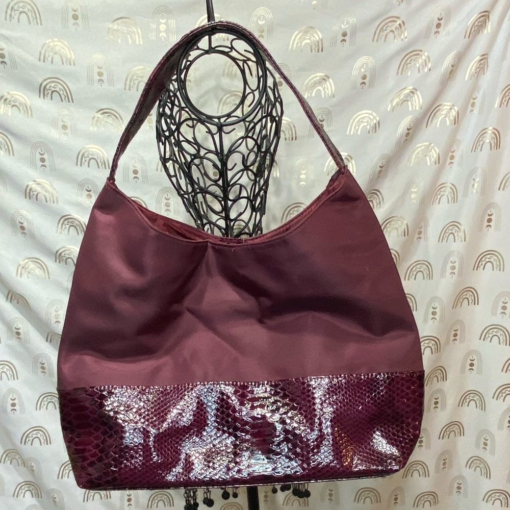 Chic Burgundy Sequin Shoulder Bag